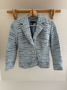 Bebe Y2K baby light blue tweed cropped blazer made in Canada Size: 4 preppy
